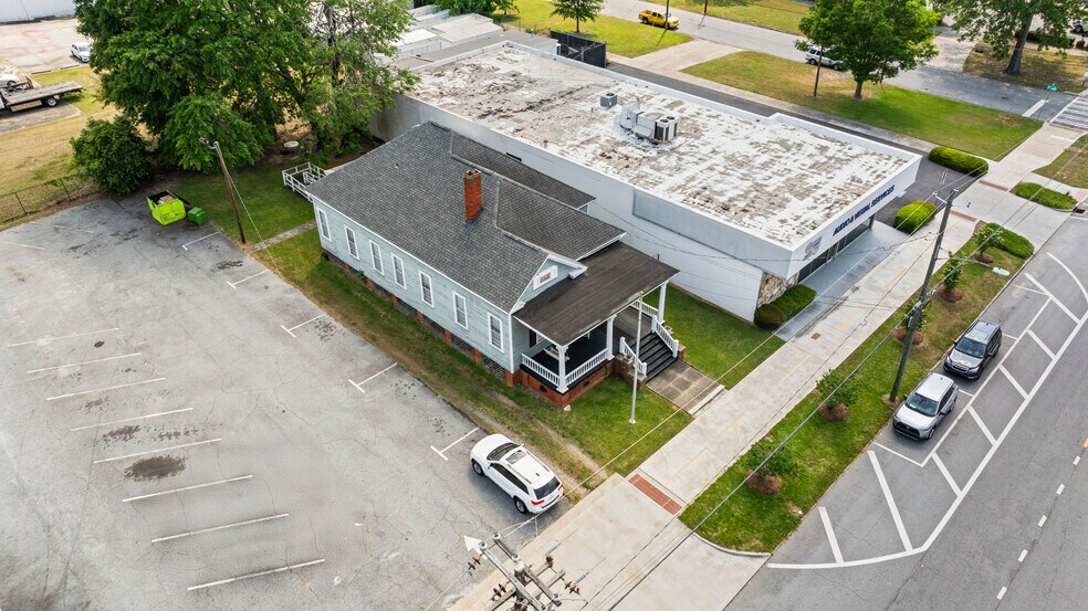 More Photos Of 308 10th St, Columbus Office Residential For Sale