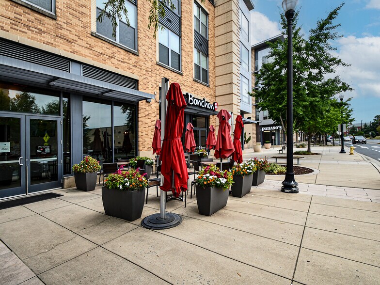 More Photos Of 2300 N Pershing Dr, Arlington Medical For Sale