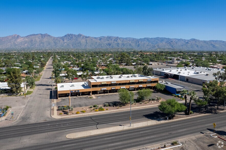 More Photos Of 5801-5831 E Speedway Blvd, Tucson Storefront Retail Office For Lease