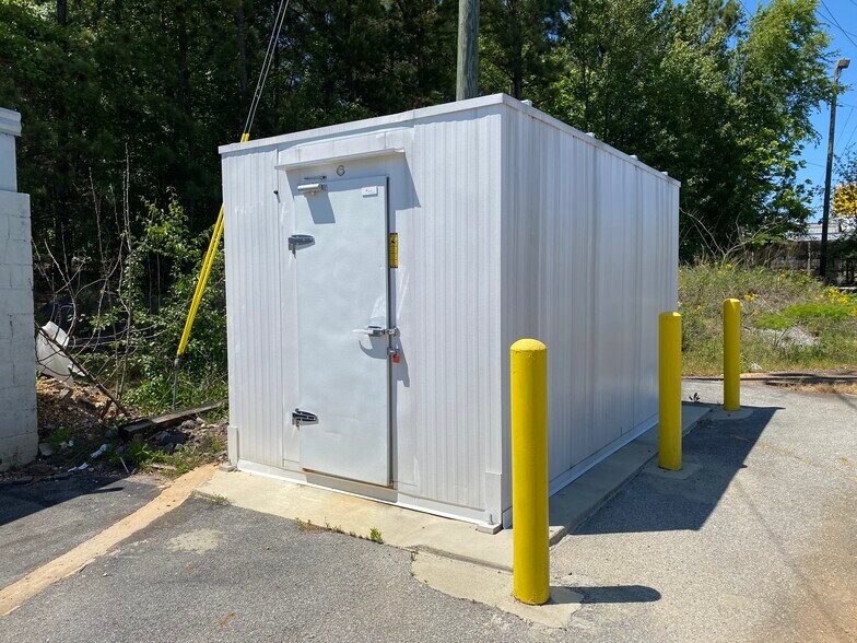 More Photos Of 2406 Center Point Pky, Birmingham Fast Food For Lease