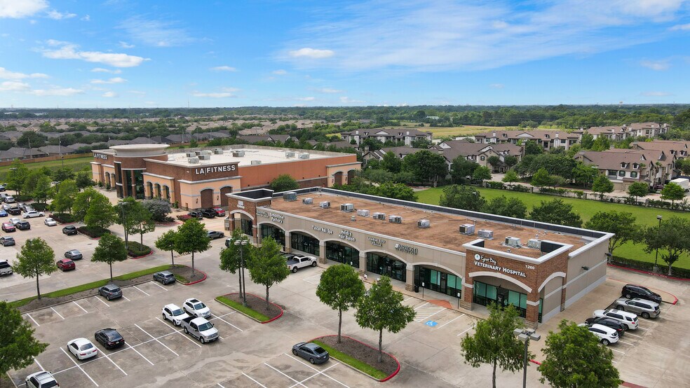 More Photos Of 1260 E League City Pky, League City Unknown For Lease