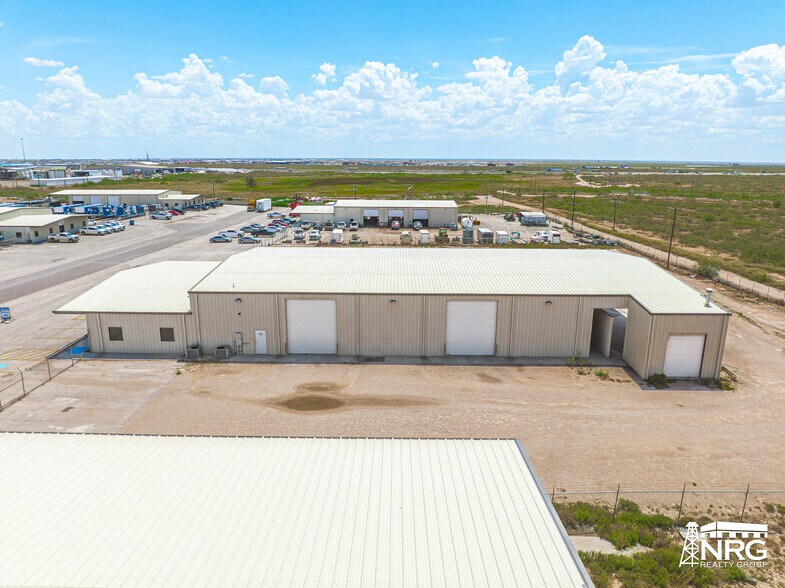 More Photos Of 2708 S County Road 1242, Midland Warehouse For Lease
