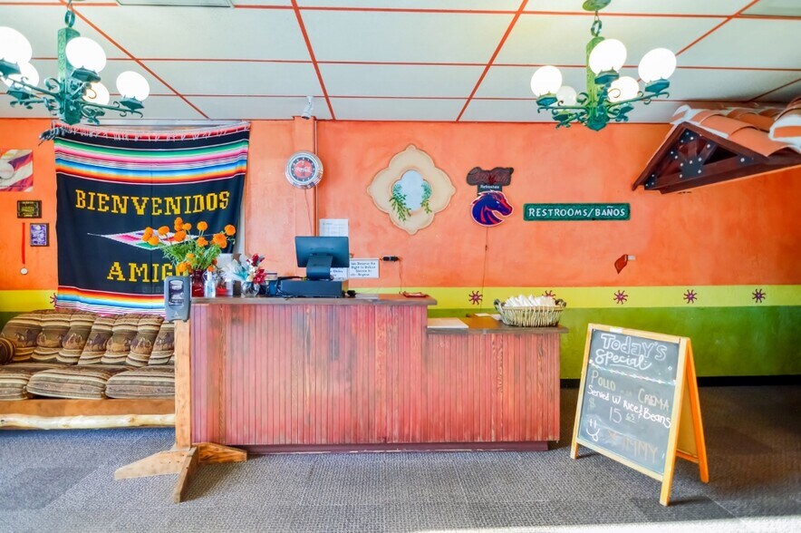 More Photos Of 819 Main St, Caldwell Restaurant For Sale