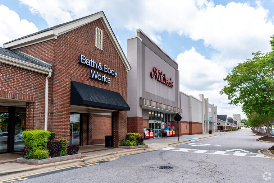 More Photos Of 213-450 Crossroads Blvd, Cary Storefront For Lease