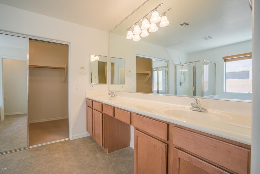 More Photos Of 23026 W Gardenia Dr, Buckeye Assisted Living For Sale