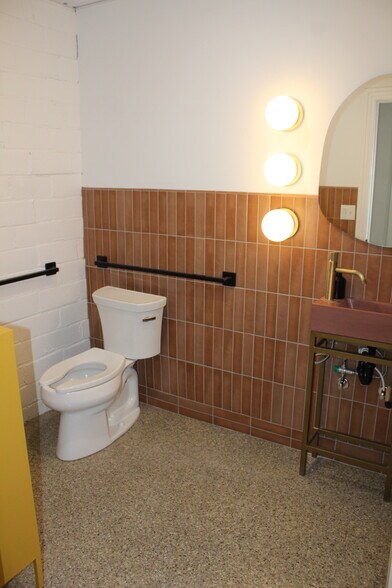 More Photos Of 117 W Main St, Coldwater Office For Lease