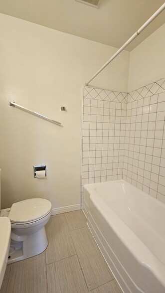 More Photos Of 603-607 1/2 N. Bronson Av, Los Angeles Apartments For Sale