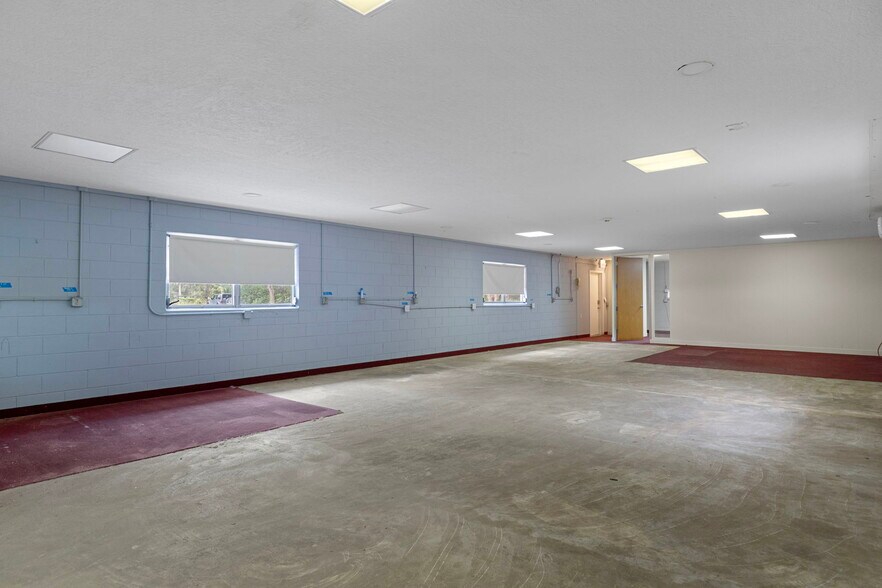 More Photos Of 377 Highway 40 W, Inglis Flex For Sale