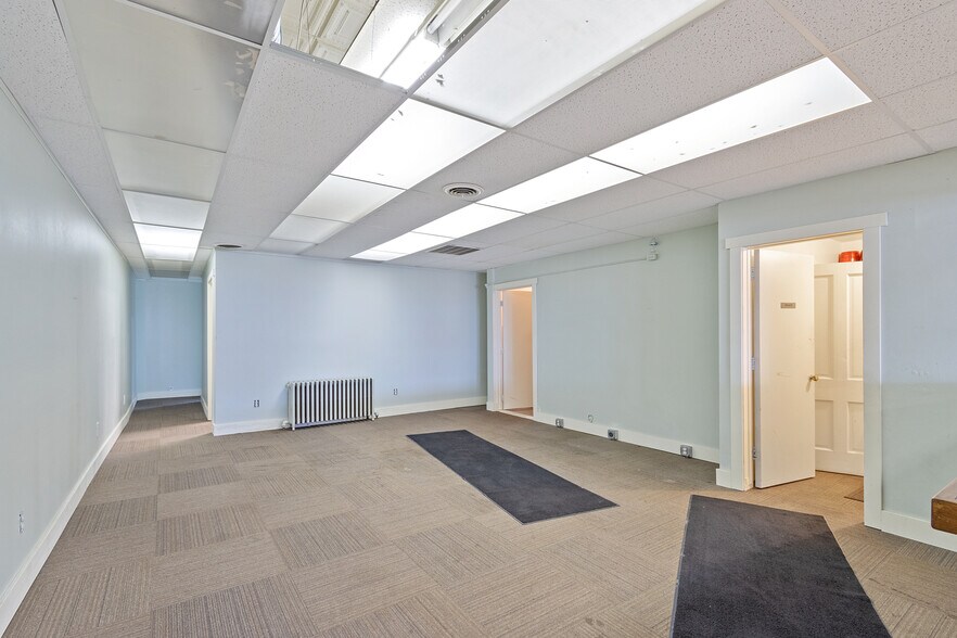 More Photos Of 307-309 Dewitt St, Portage Restaurant For Sale