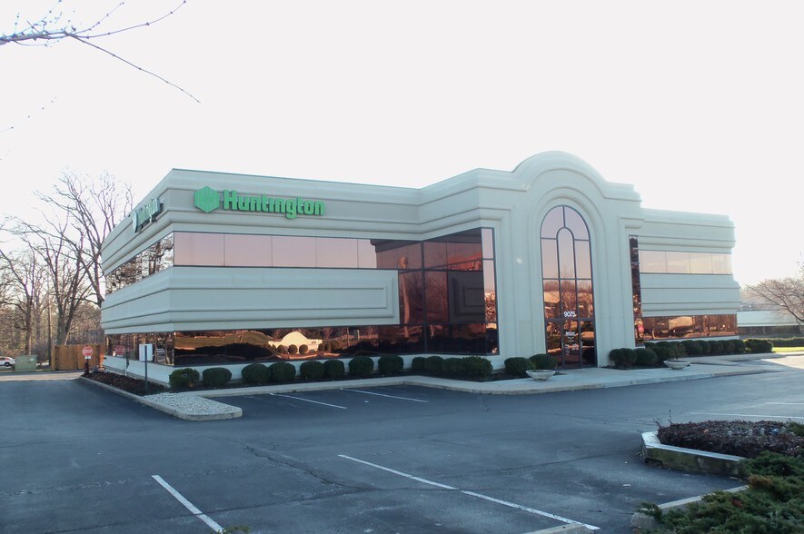 9075 N Meridian St, Indianapolis, IN 46260 Office For Lease