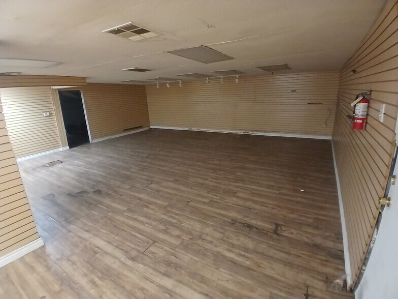 More Photos Of 1595 W Foothill Blvd, Upland Freestanding For Lease