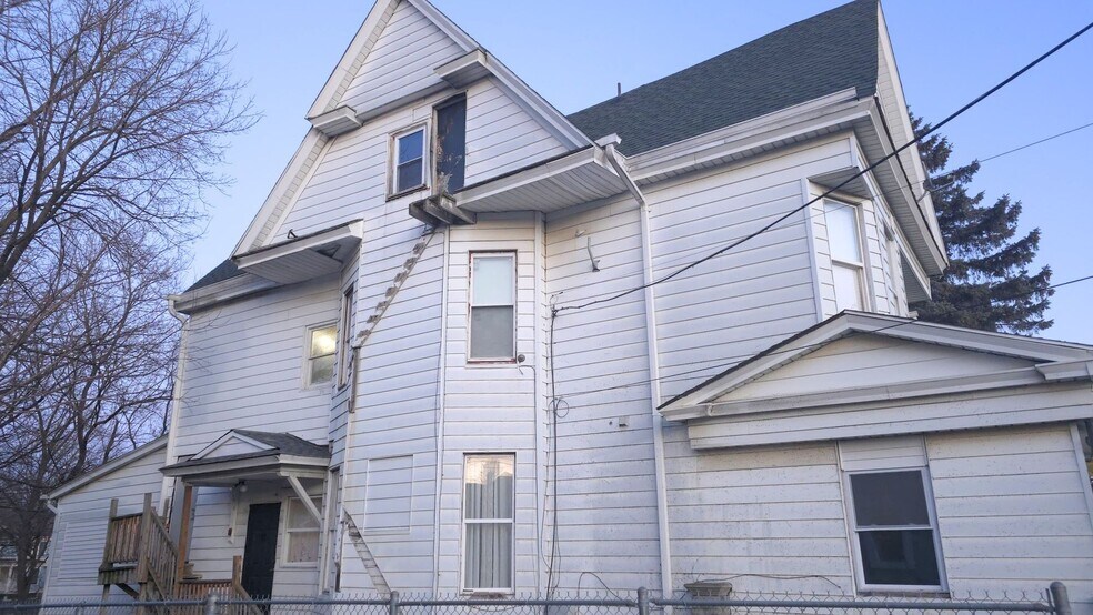 More Photos Of 132 Main St, Binghamton Apartments For Sale