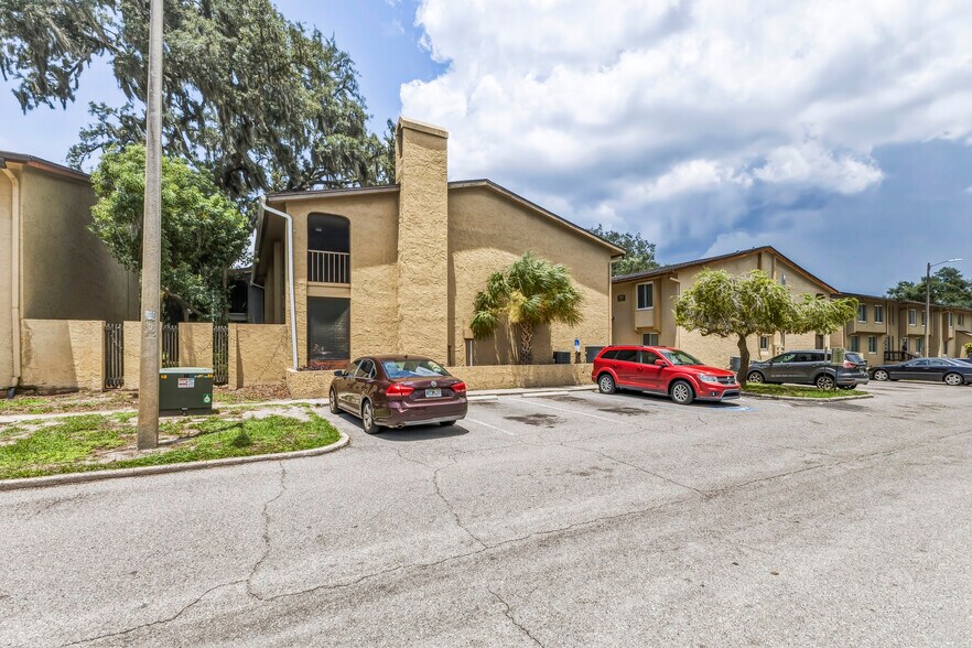 More Photos Of 5659 Del Prado Dr, Tampa Apartments For Sale