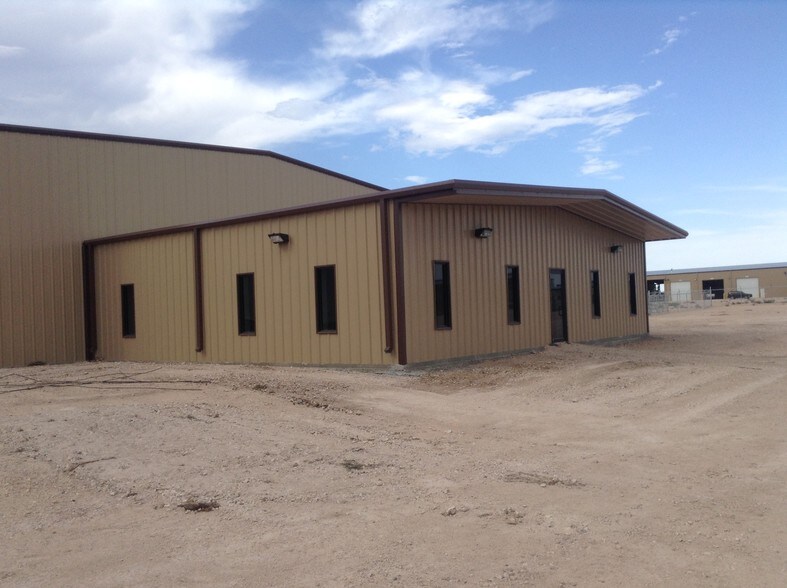 More Photos Of 11000 W County Road 74, Midland Light Manufacturing For Lease