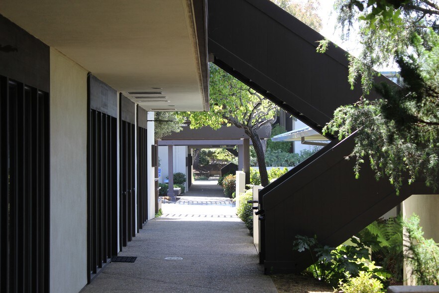More Photos Of 26607-26625 Carmel Center Pl, Carmel Medical For Lease