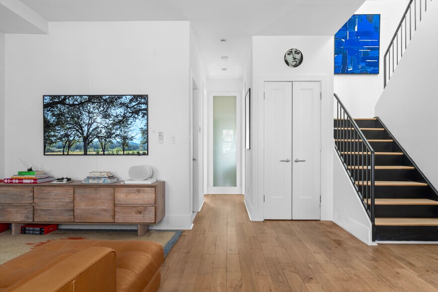 More Photos Of 212 Franklin St, Brooklyn Storefront Retail Residential For Sale