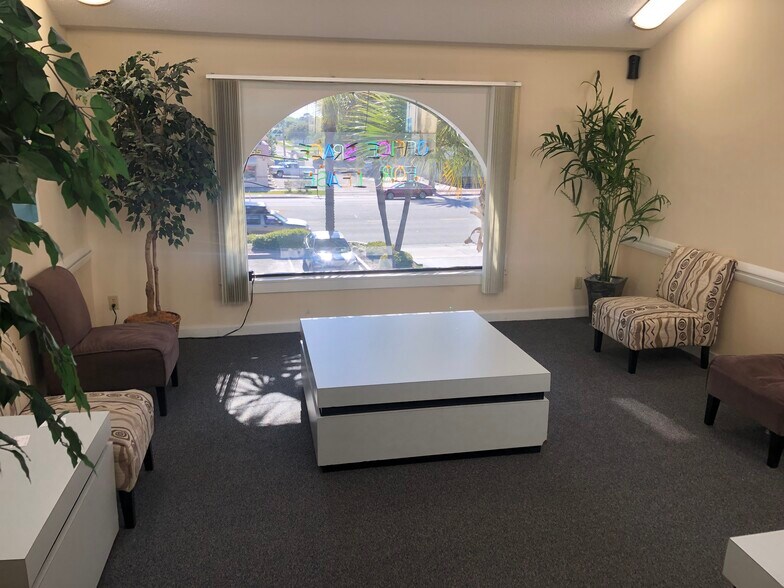 More Photos Of 1635 S Ridgewood Ave, Daytona Beach Office For Lease