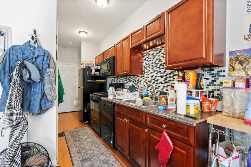 More Photos Of 825 N 41st St, Philadelphia Apartments For Sale