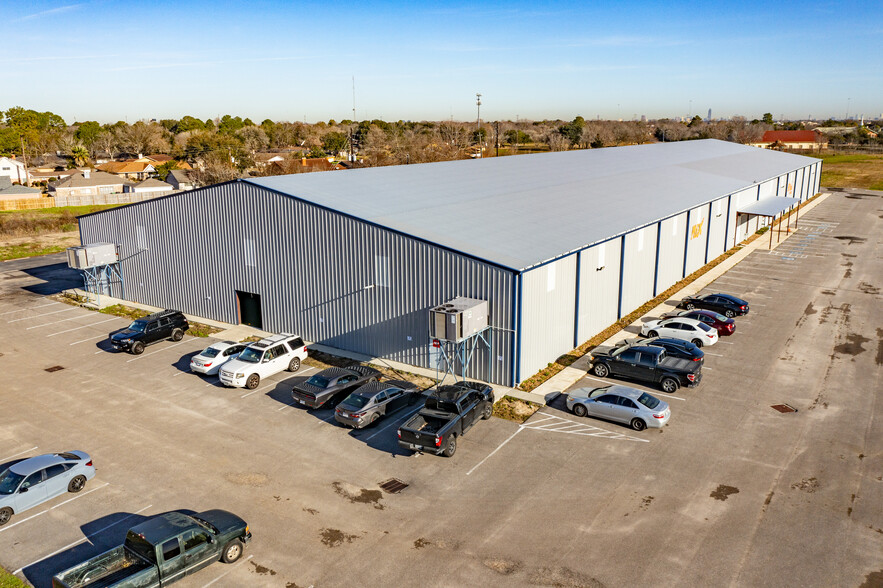 Primary Photo Of 15250 Hillcroft St, Missouri City Industrial For Sale