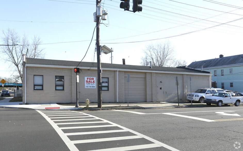 More Photos Of 64 W Scott Ave, Rahway Light Distribution For Sale