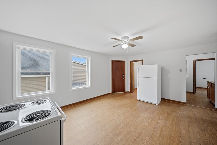 More Photos Of 61 B St, Manchester Multifamily For Sale