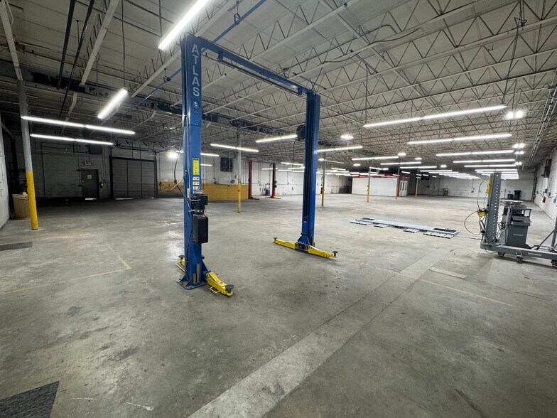 More Photos Of 211 DeKalb Industrial Way, Decatur Light Manufacturing For Lease
