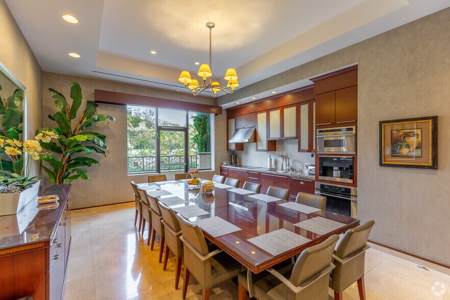 More Photos Of 5505 Cancha De Golf, Rancho Santa Fe Office For Sale