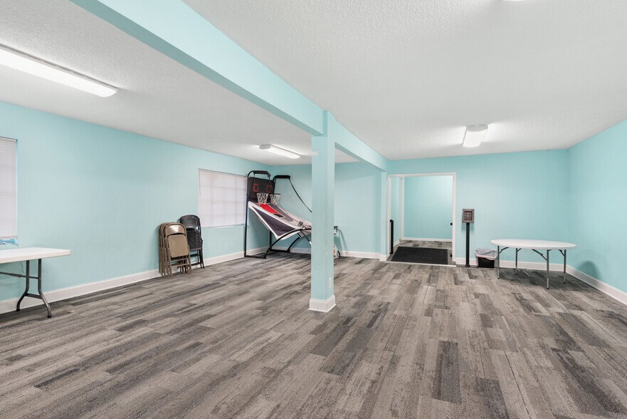 More Photos Of 310 Coles Ferry Pike, Lebanon Religious Facility For Sale