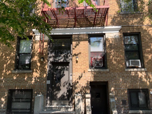More Photos Of 3004 Cruger Ave, Bronx Apartments For Sale