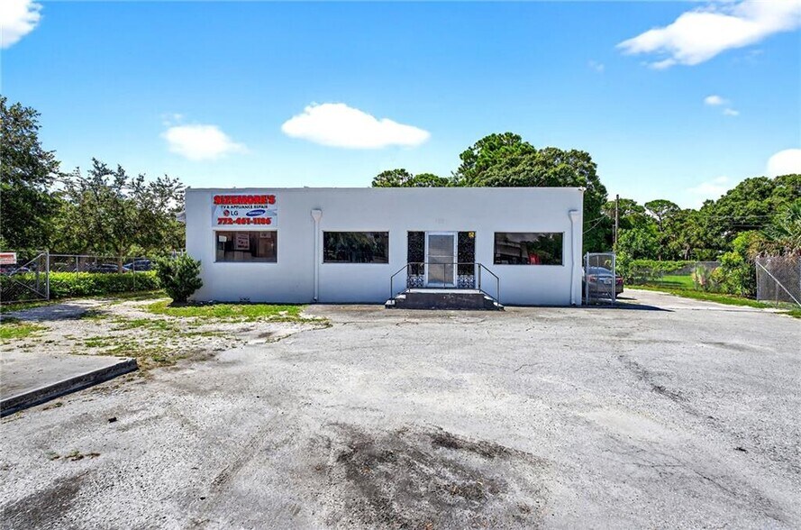 Primary Photo Of 1531 Delaware Ave, Fort Pierce Freestanding For Sale