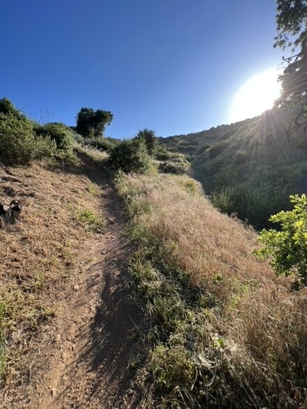 More Photos Of 265 S Rancho Rd, Thousand Oaks Land For Sale