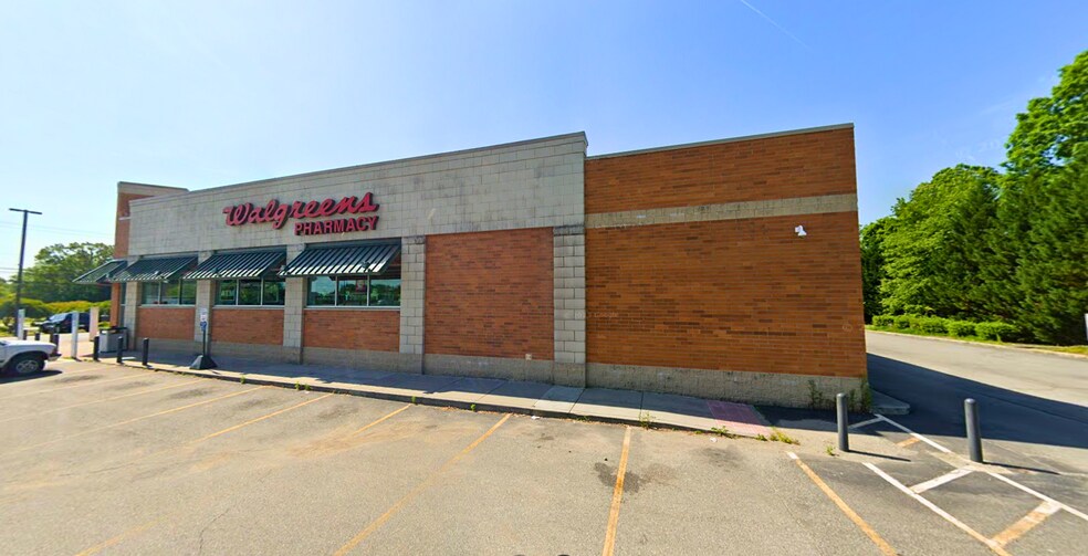More Photos Of 3220 Halifax Rd, South Boston Drugstore For Lease