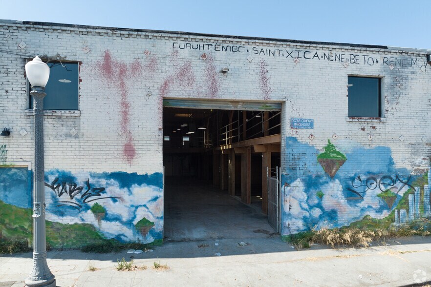 More Photos Of 1419 W 24th St, Los Angeles Warehouse For Sale