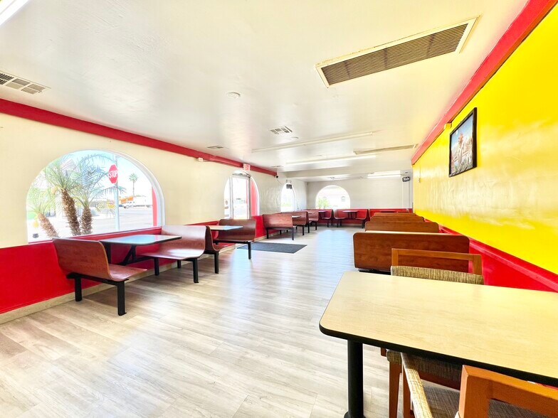 More Photos Of 154 N Country Club Dr, Mesa Freestanding For Sale