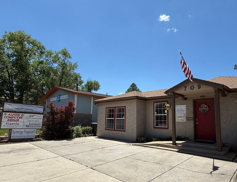 More Photos Of 709 N Humphreys St, Flagstaff Office For Sale