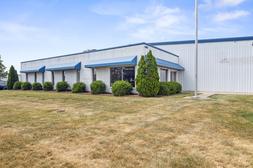 More Photos Of 6661 Huntley Rd, Columbus Warehouse For Lease