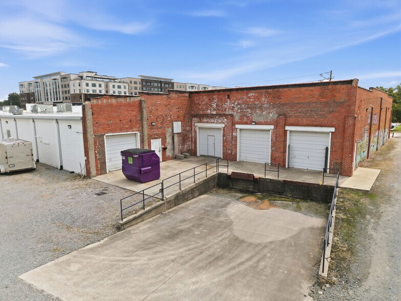 More Photos Of 210 E 14th St, Greenville Warehouse For Sale