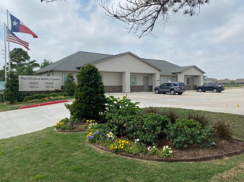More Photos Of 18510 Green Land Way, Houston Medical For Lease