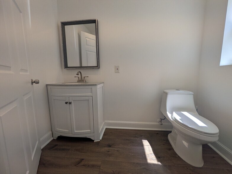 More Photos Of 3038 N Federal Hwy, Fort Lauderdale Unknown For Lease