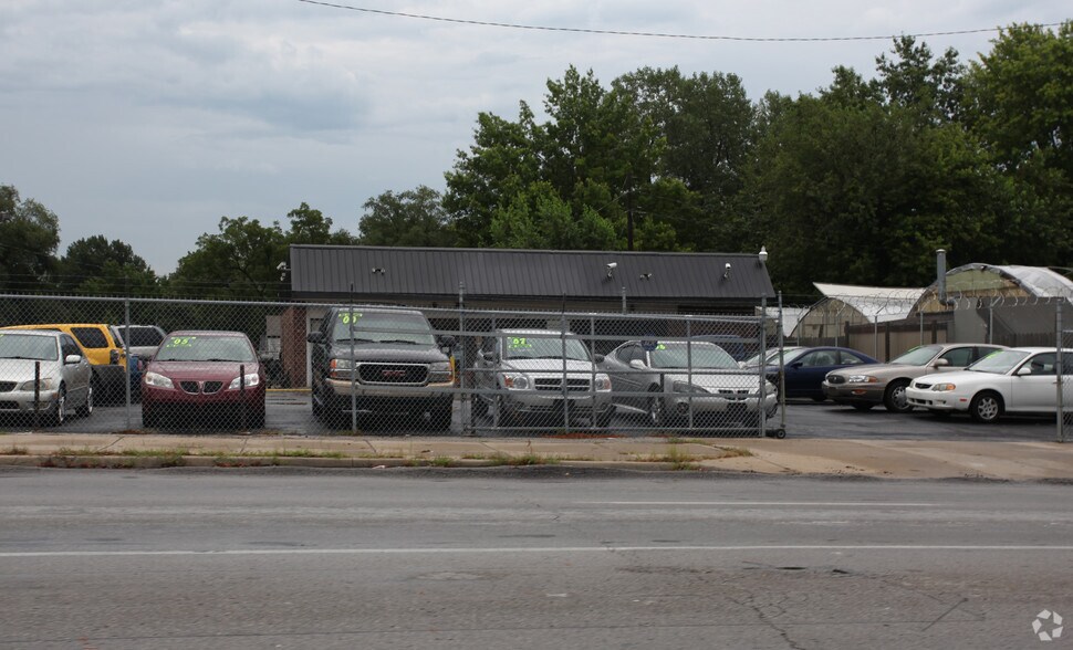 More Photos Of 7101 Troost Ave, Kansas City Auto Repair For Sale