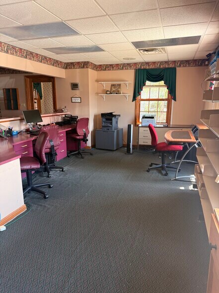 More Photos Of 187 W Main St, Saint Clairsville Medical For Lease