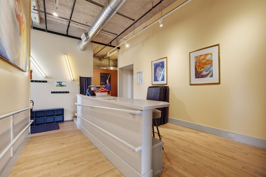 More Photos Of 420 Park St, Housatonic Flex For Sale