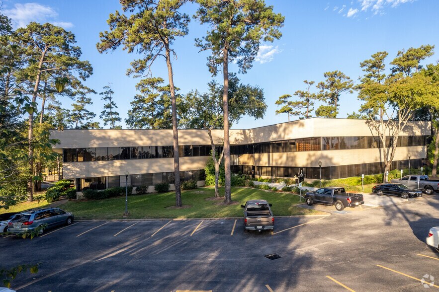 More Photos Of 333 N Rivershire Dr, Conroe Office For Lease