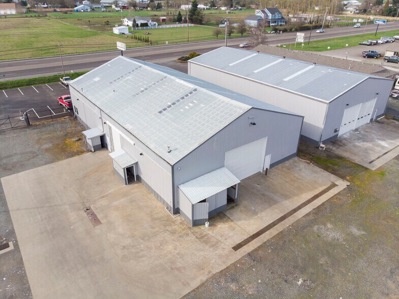 More Photos Of 33919-33923 Highway 99E, Tangent Industrial For Lease