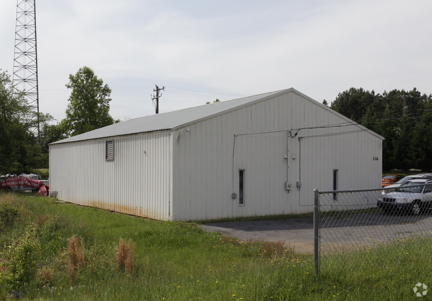 Primary Photo Of 110 Sunbelt Ct, Greer Auto Repair For Sale