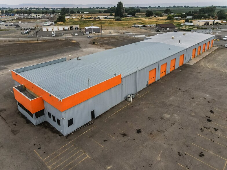 More Photos Of 501 Stover Rd, Grandview Industrial For Sale