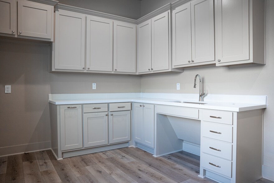 More Photos Of 4230 S Major Dr, Beaumont Warehouse For Lease