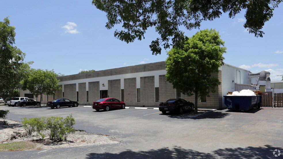 More Photos Of 4206 Arnold Ave, Naples Manufacturing For Sale