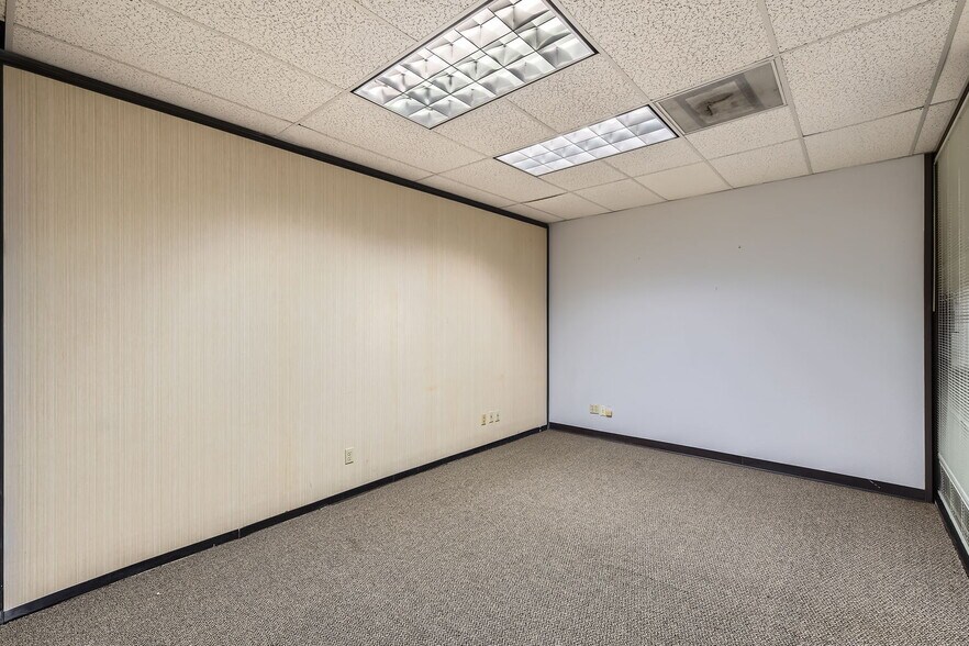 More Photos Of 14423 Cornerstone Village Dr, Houston Medical For Sale