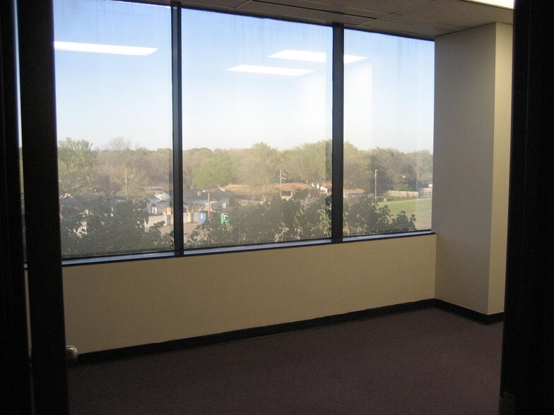 More Photos Of 3939 E US Highway 80, Mesquite Office For Lease